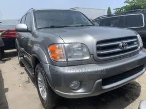 Toyota Sequoia Limited 4dr SUV 4WD (4.7L 8cyl 4A) 2004 Silver