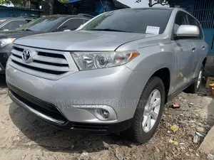 Toyota Highlander Limited 3.5l 4WD 2013 Silver