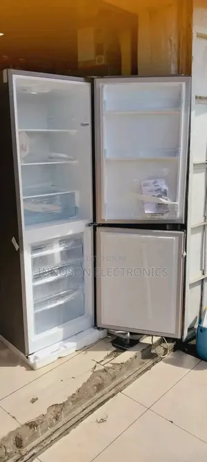 Hisense Refrigerator 225liters