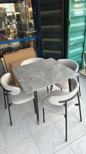 Super Dining Table and 4 Chairs