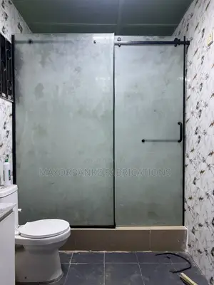 Sliding Shower Cubicle With Frosted Effect