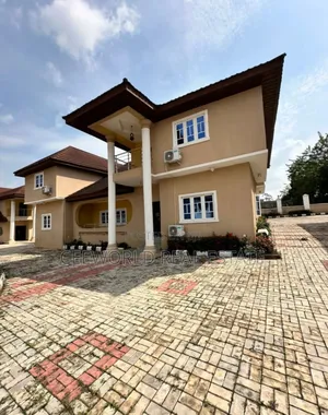 Furnished 3bdrm Apartment in Onireke Jericho Gra for rent