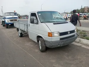 Volkswagen Transporter 2002 White