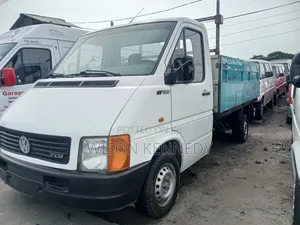 Volkswagen LT 2000 White