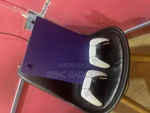 Photo - Ps5 With 2 Pads