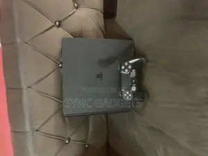 Ps4 Slim 1tb With 2pads an Games