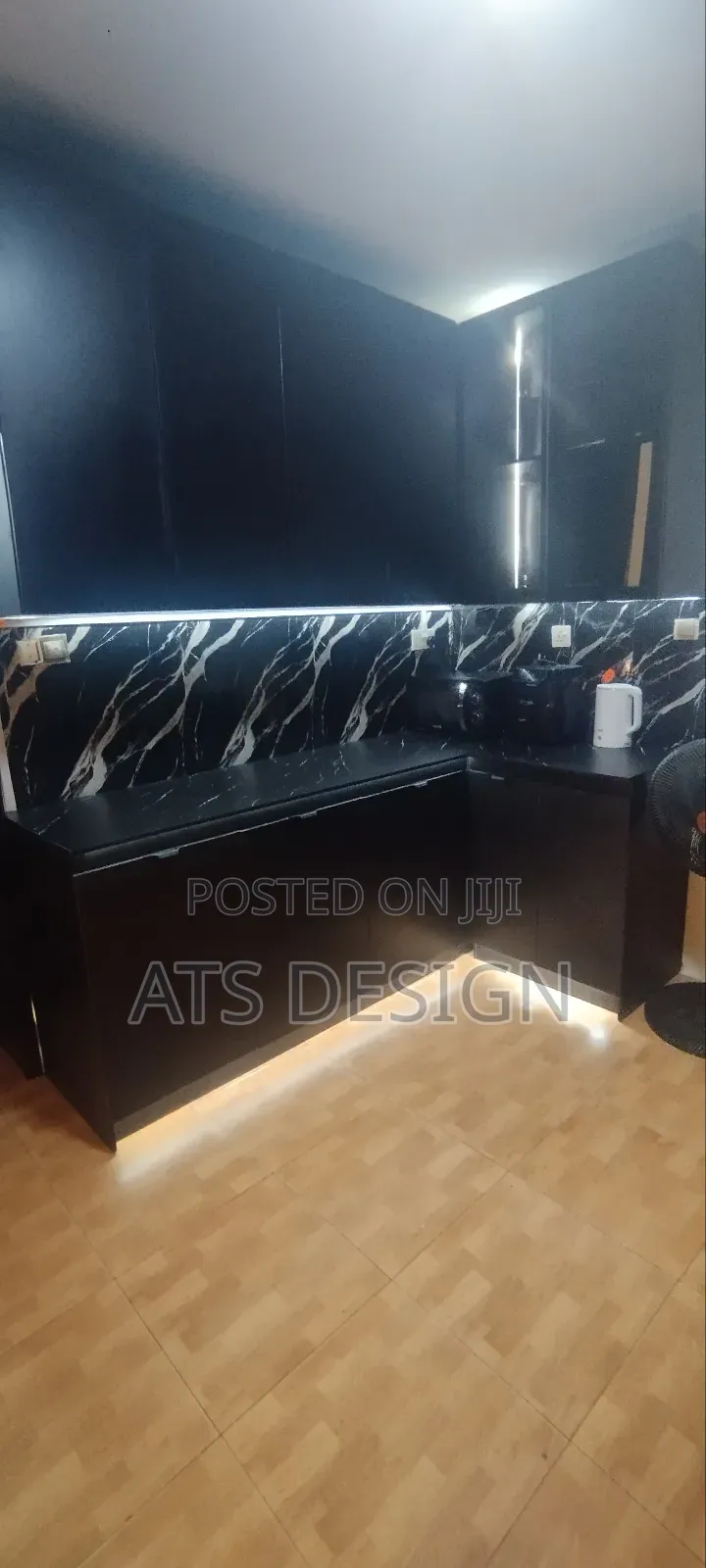 Kitchen Cabinetry and Decor