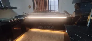 Kitchen Cabinetry and Decor