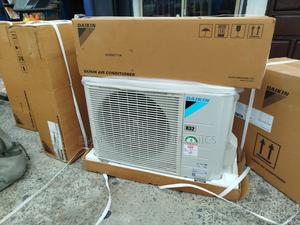 Daikin R32 Split Unit Air-Conditioner 1.5 Hp