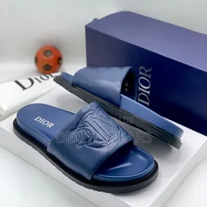 Photo - High Quality Dior Classic Slippers