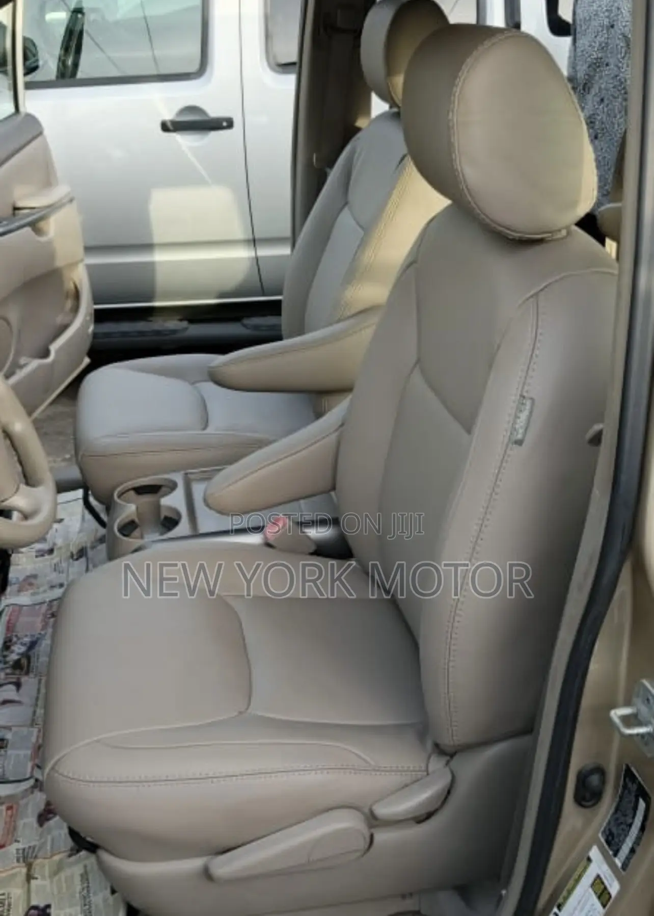 Toyota Sienna 2008 Gold