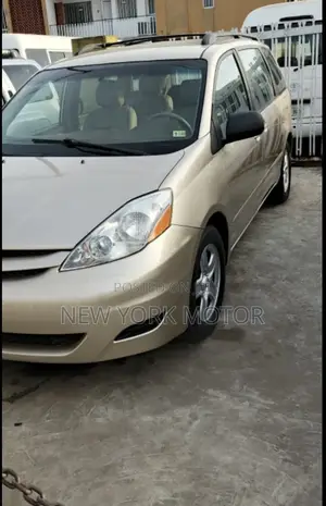 Toyota Sienna 2008 Gold