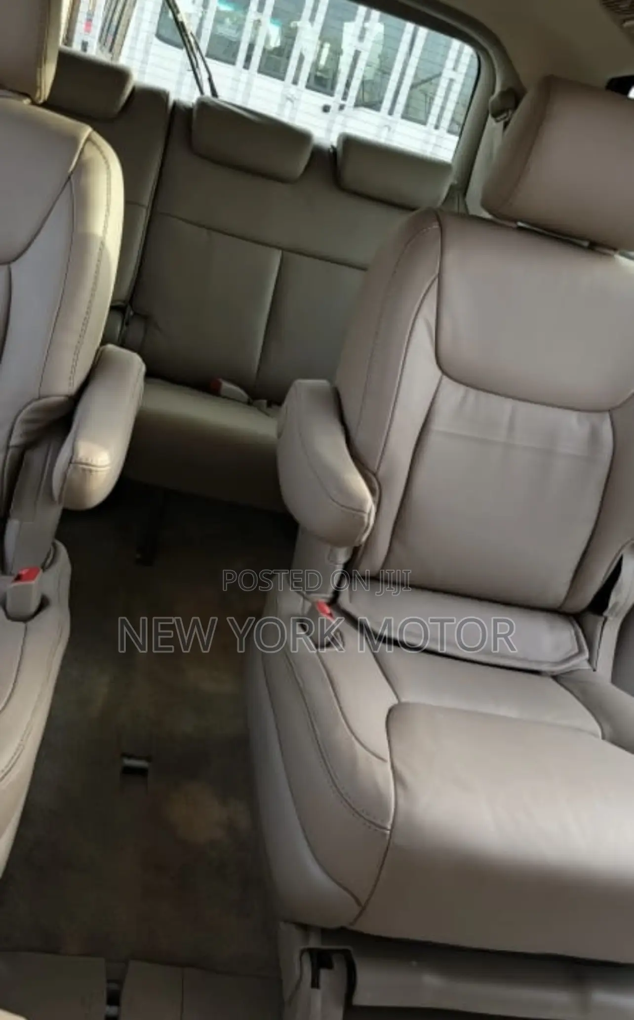 Toyota Sienna 2008 Gold