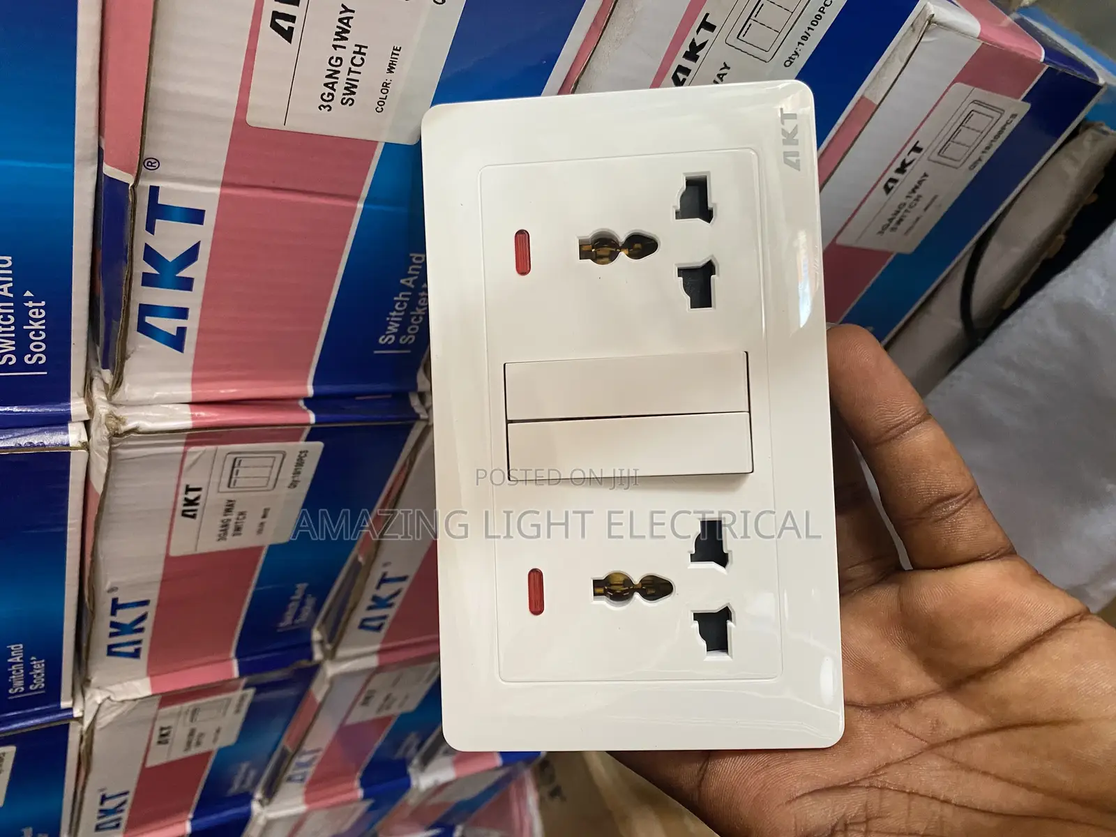 Akt Socket