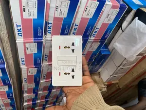 Akt Socket