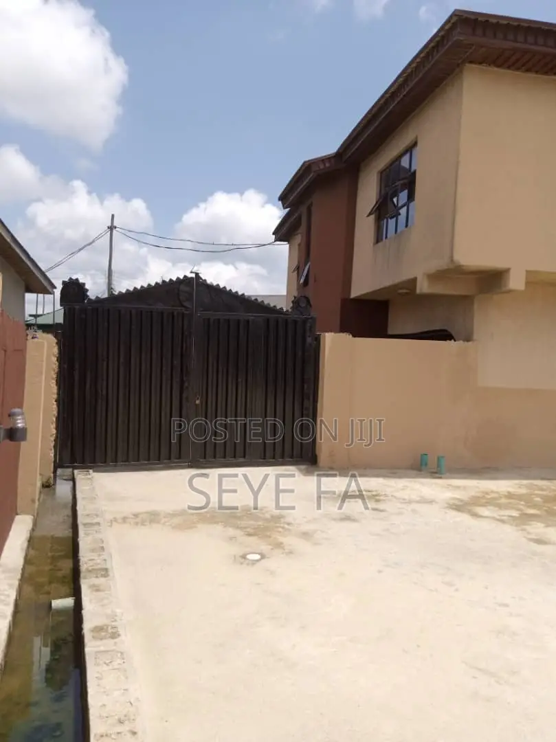 5bdrm Duplex in Salvation Estate, Oke Ira / Ajah for rent