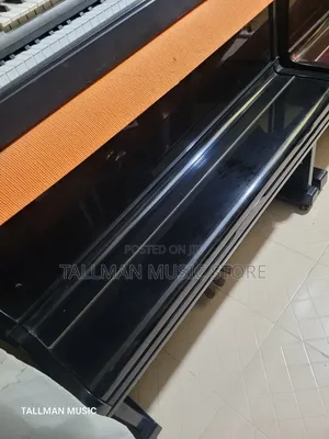 Swinble Upright Piano
