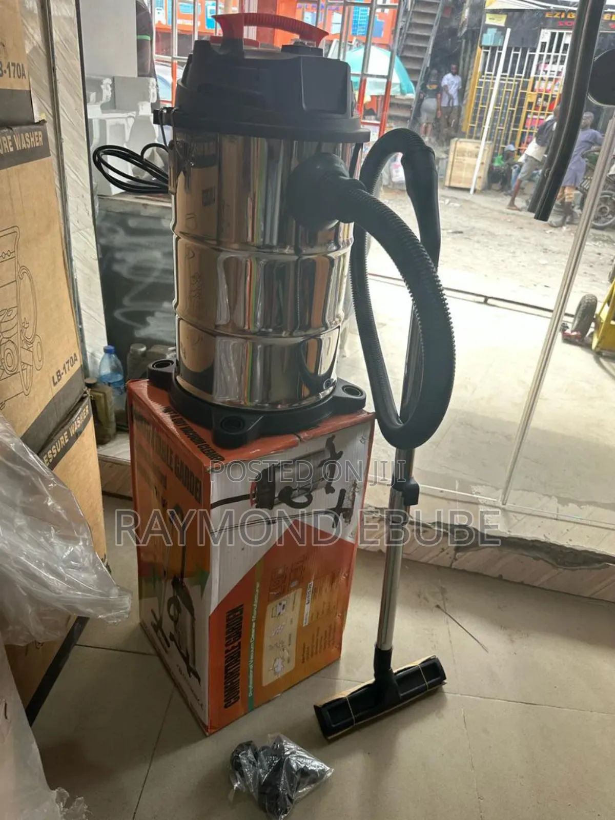 Comfortable Garden Vacuum 30l