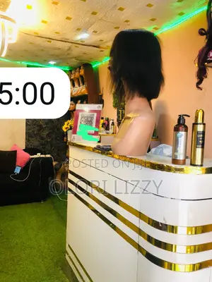 Fully Furnished Saloon Shop
