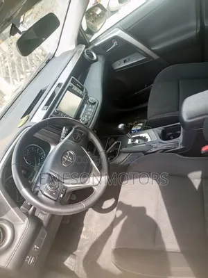 Toyota RAV4 XLE AWD (2.5L 4cyl 6A) 2016 Gray