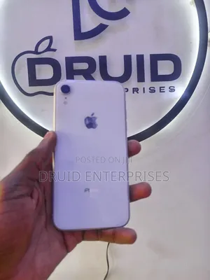 Apple iPhone XR 64 GB White