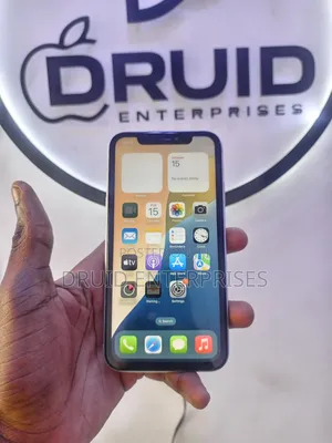 Apple iPhone XR 64 GB White