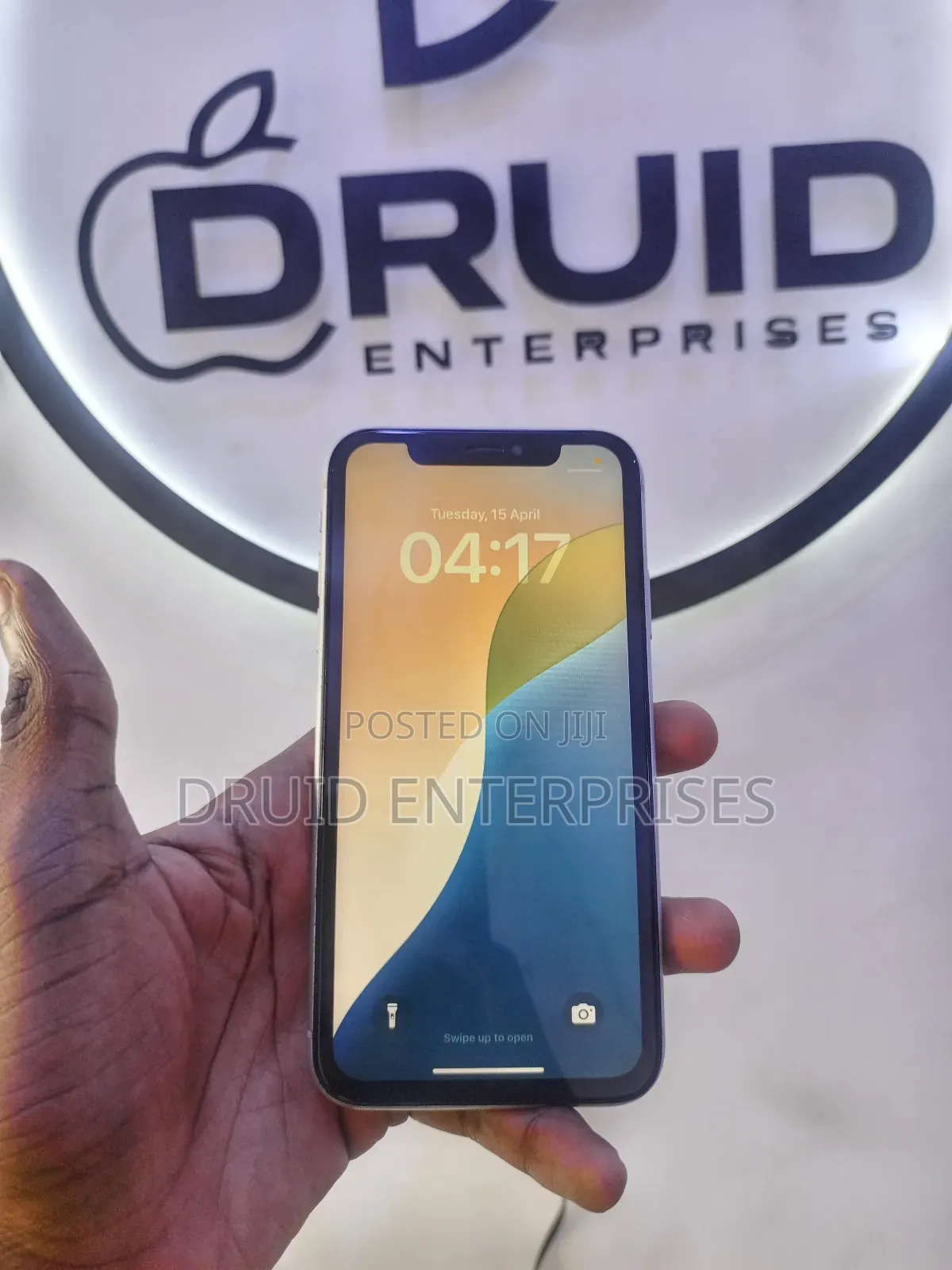 Apple iPhone XR 64 GB White