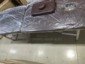 High Quality Foldable Facials Massage Bed