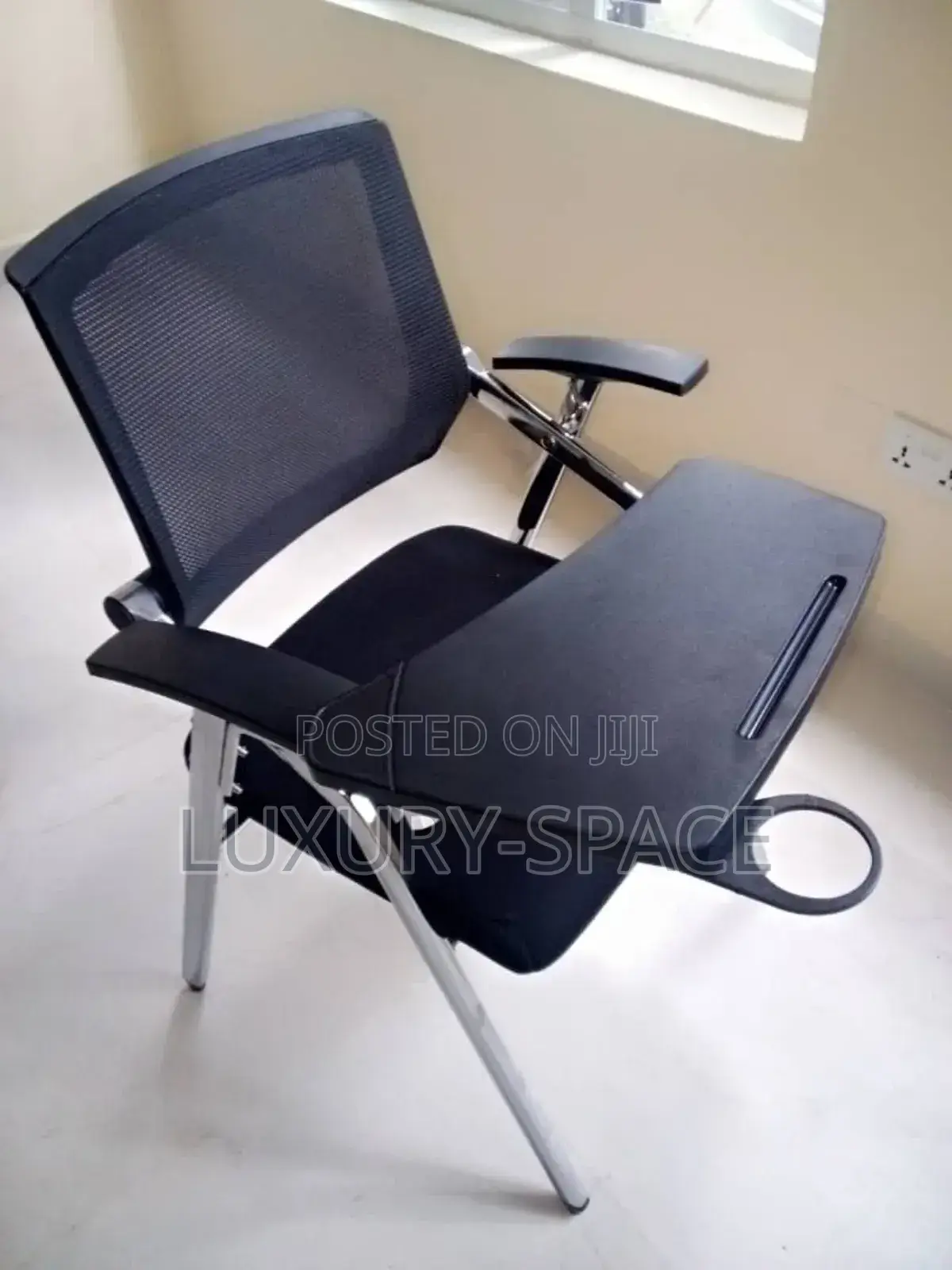 Student Multipurpose Conference Study Chair