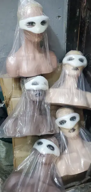 Wig Sampling Mannequins