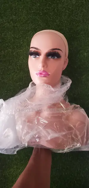 Wig Sampling Mannequins