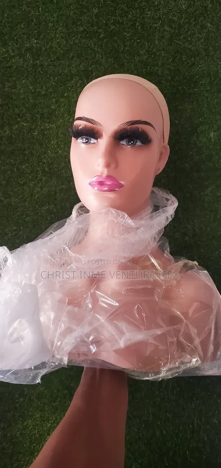 Wig Sampling Mannequins