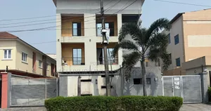 2bdrm Apartment in Off Tunde Joda, Lekki for sale