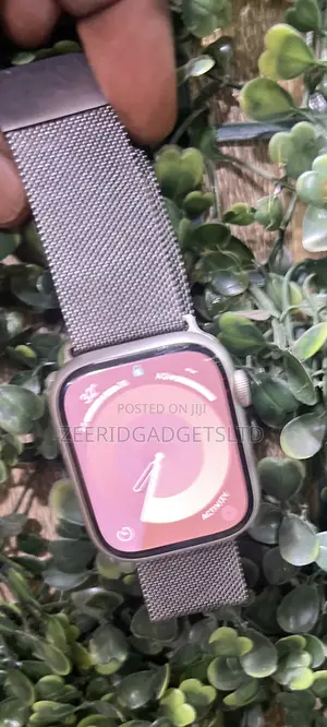 Photo - Apple Watch Series 7