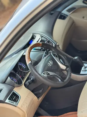 Hyundai Elantra GLS Automatic 2012 Silver
