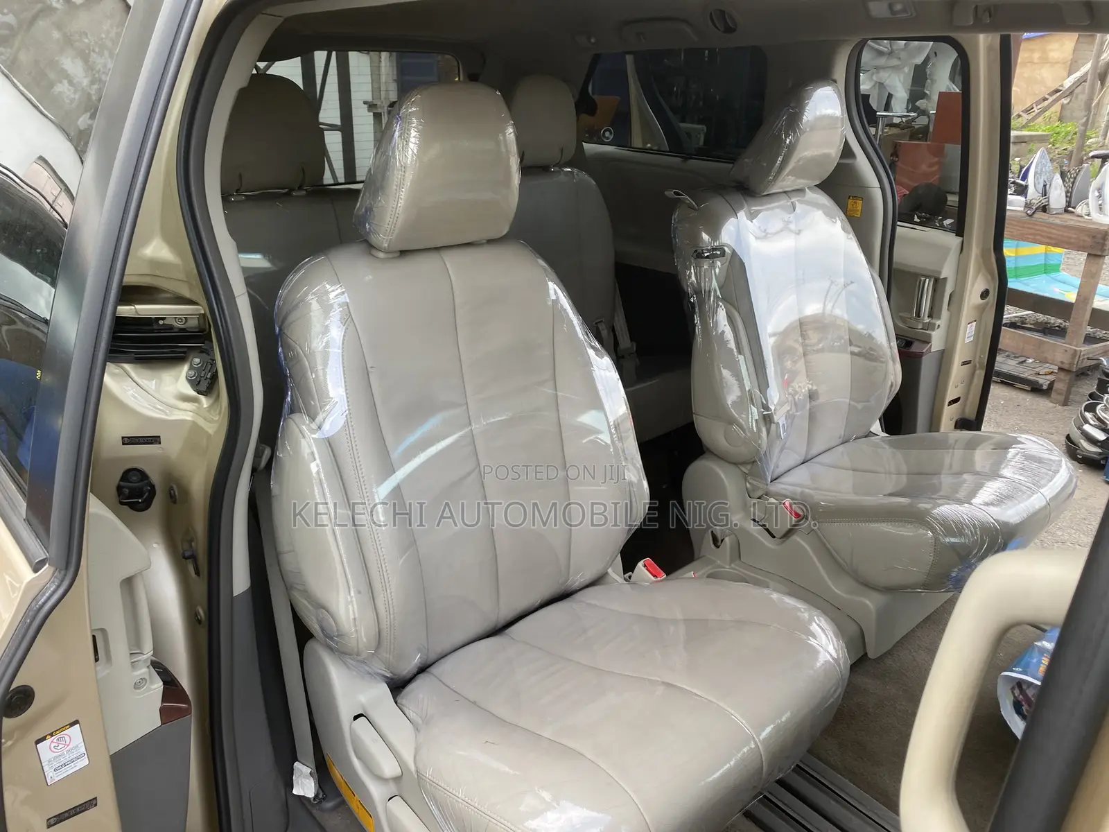 Toyota Sienna XLE 7 Passenger Mobility 2012 Gold