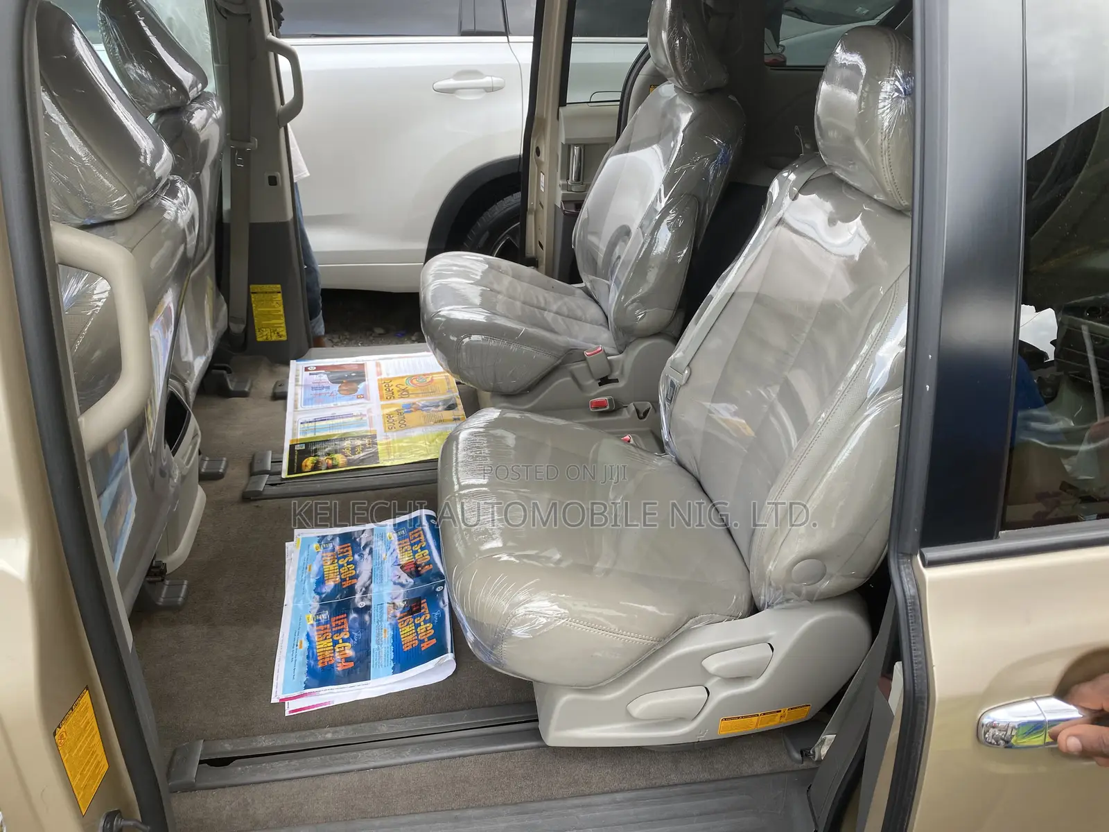 Toyota Sienna XLE 7 Passenger Mobility 2012 Gold