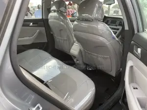 Hyundai Sonata Sport 4dr Sedan (2.4L 4cyl 6A) 2015 Gray