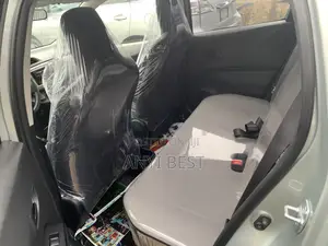 Toyota Yaris 2011 Silver