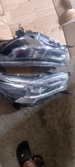 Set Of Head Light For Toyota Hilux 2022