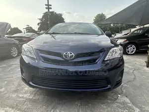 Toyota Corolla LE 4dr Sedan (1.8L 4cyl 4A) 2013 Blue