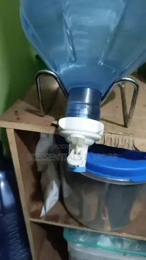Dispenser Tap Head With Stand