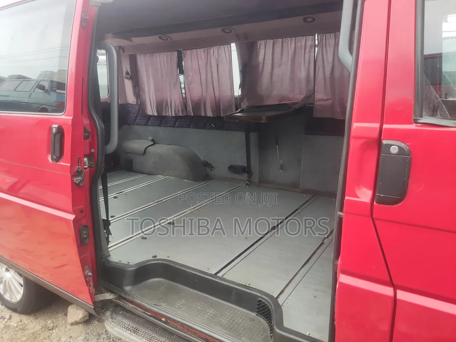 Volkswagen Transporter 2005 Red