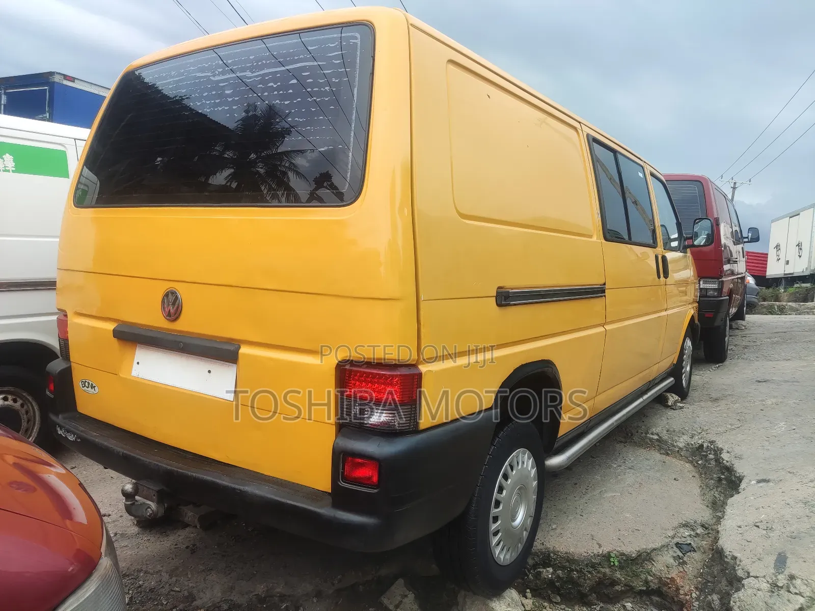 Volkswagen Transporter 2005 Yellow