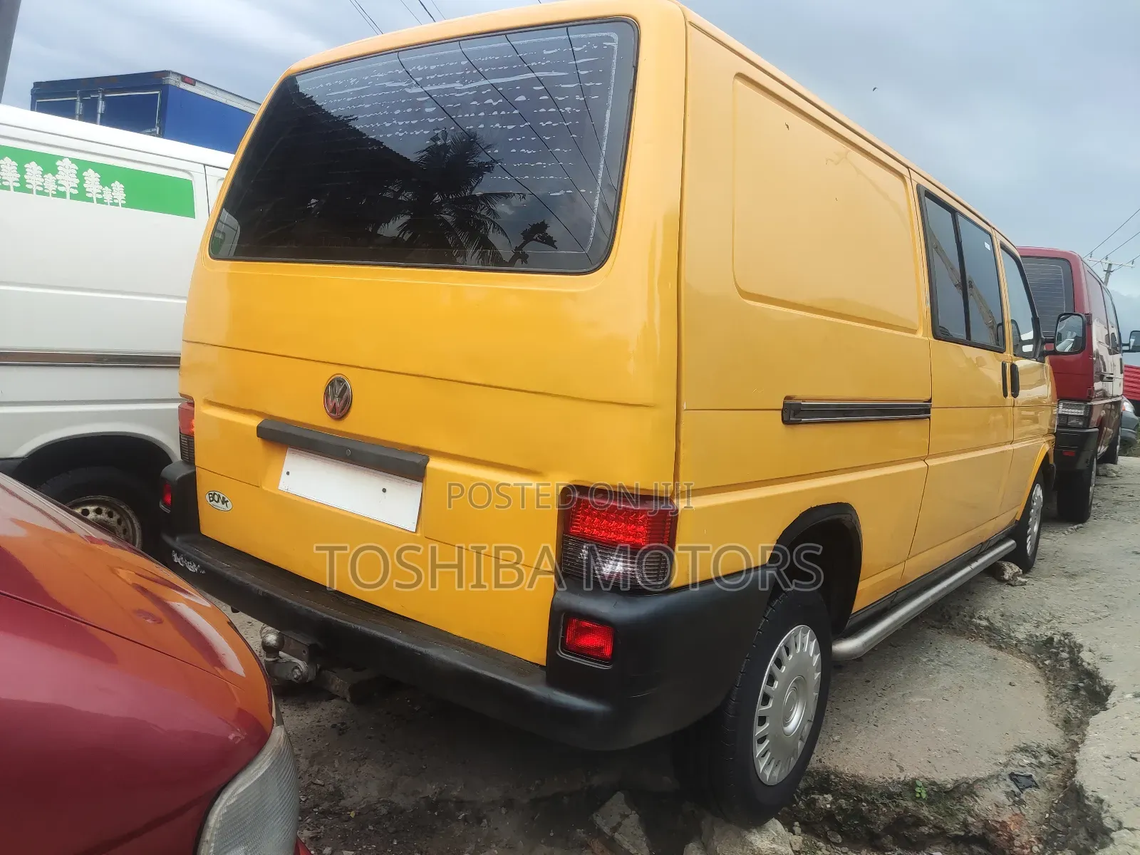 Volkswagen Transporter 2005 Yellow