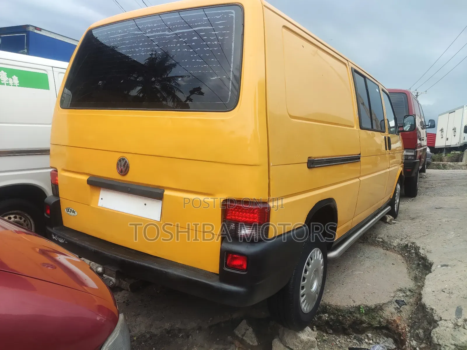 Volkswagen Transporter 2005 Yellow