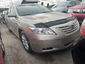 Toyota Camry 2009 Gold