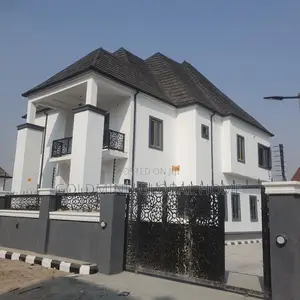 5bdrm Duplex in Lugbe for sale