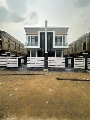 4bdrm Duplex in Lekki for sale