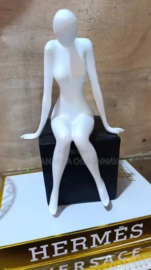 Nordic Style Female Sitting Decor